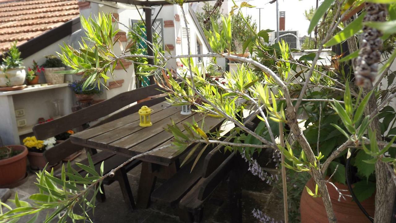 Mansarda Romantica "Il Nido Delle Rondini" Conversano Exterior photo